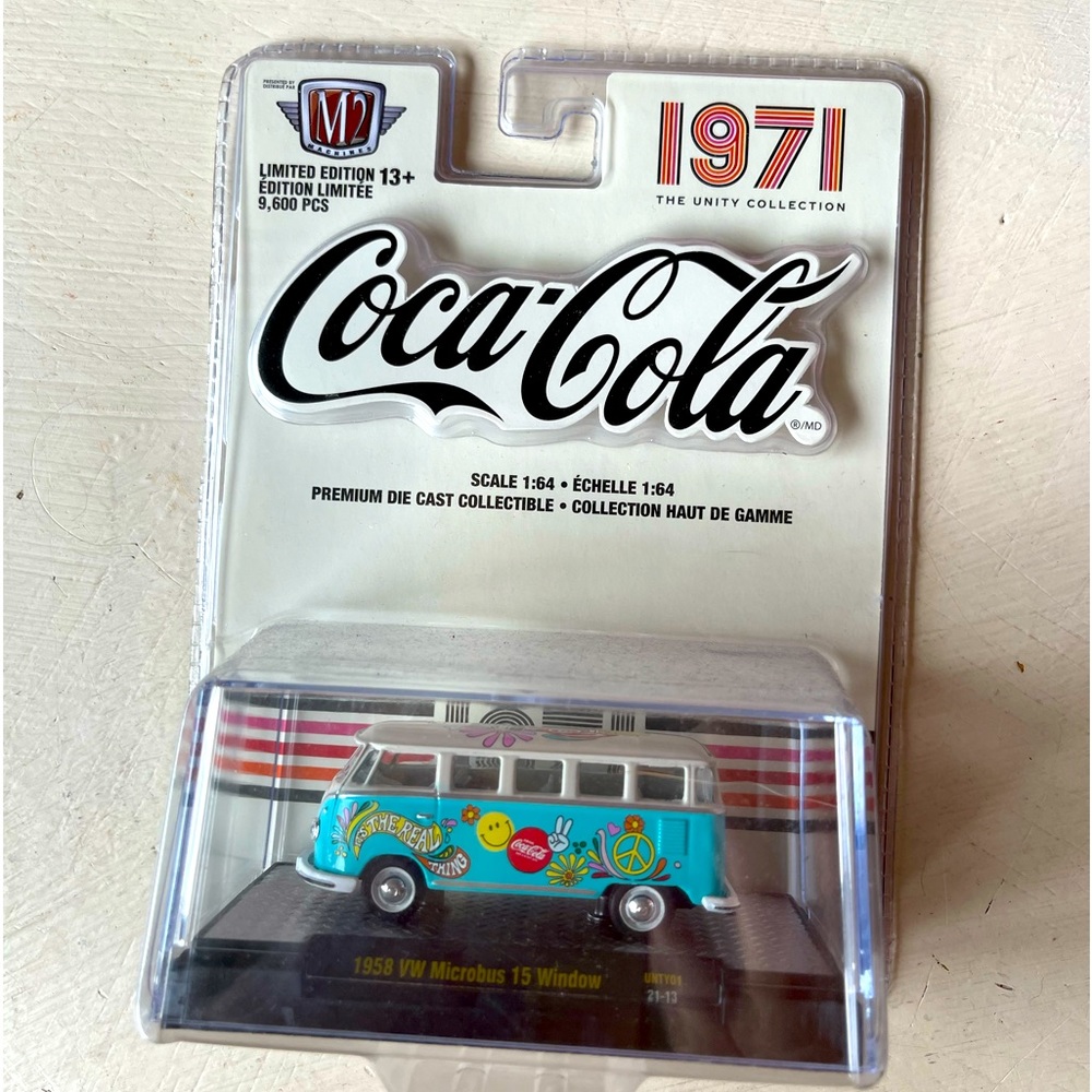 Collector coca -cola 1971 VW bus toy